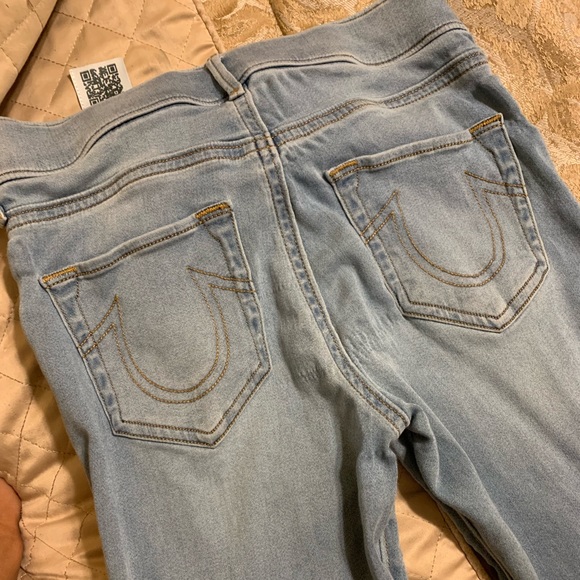 True Religion light wash jeans (STRETCHY) - Picture 1 of 2